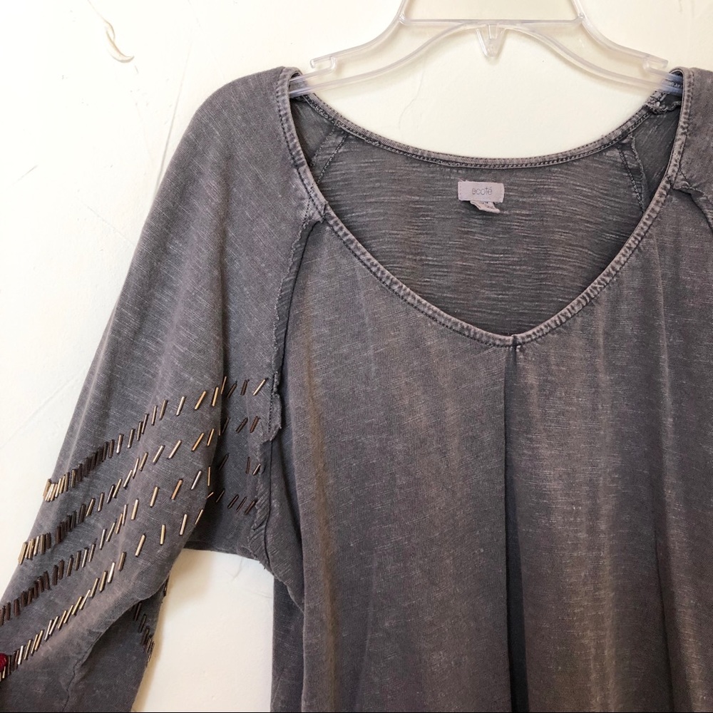 Urban Outfitters Ecoté Gray V-Neck Tee